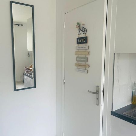 Beau Studio A 30Min De Paris Apartment Бобини Екстериор снимка