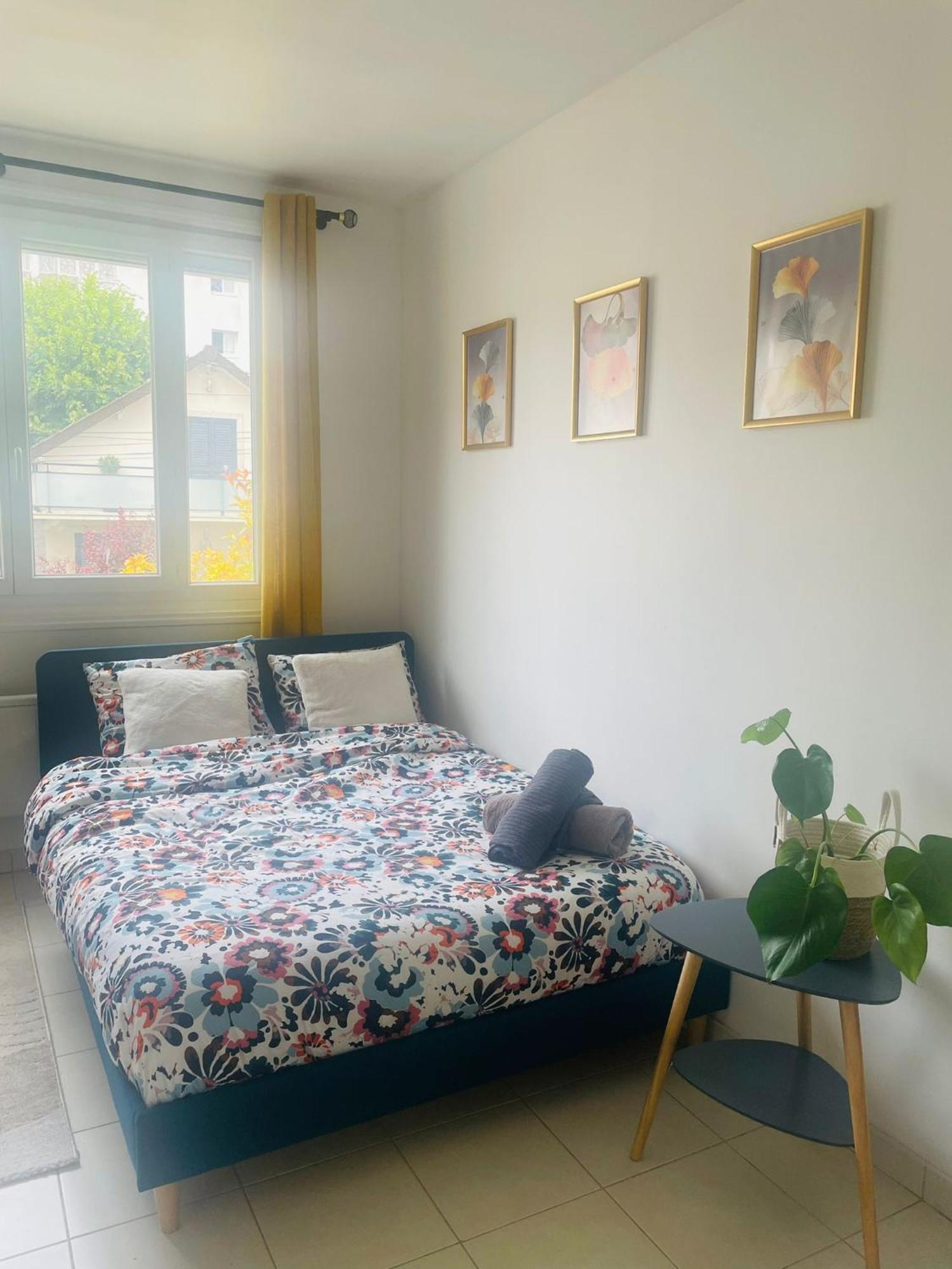 Beau Studio A 30Min De Paris Apartment Бобини Екстериор снимка