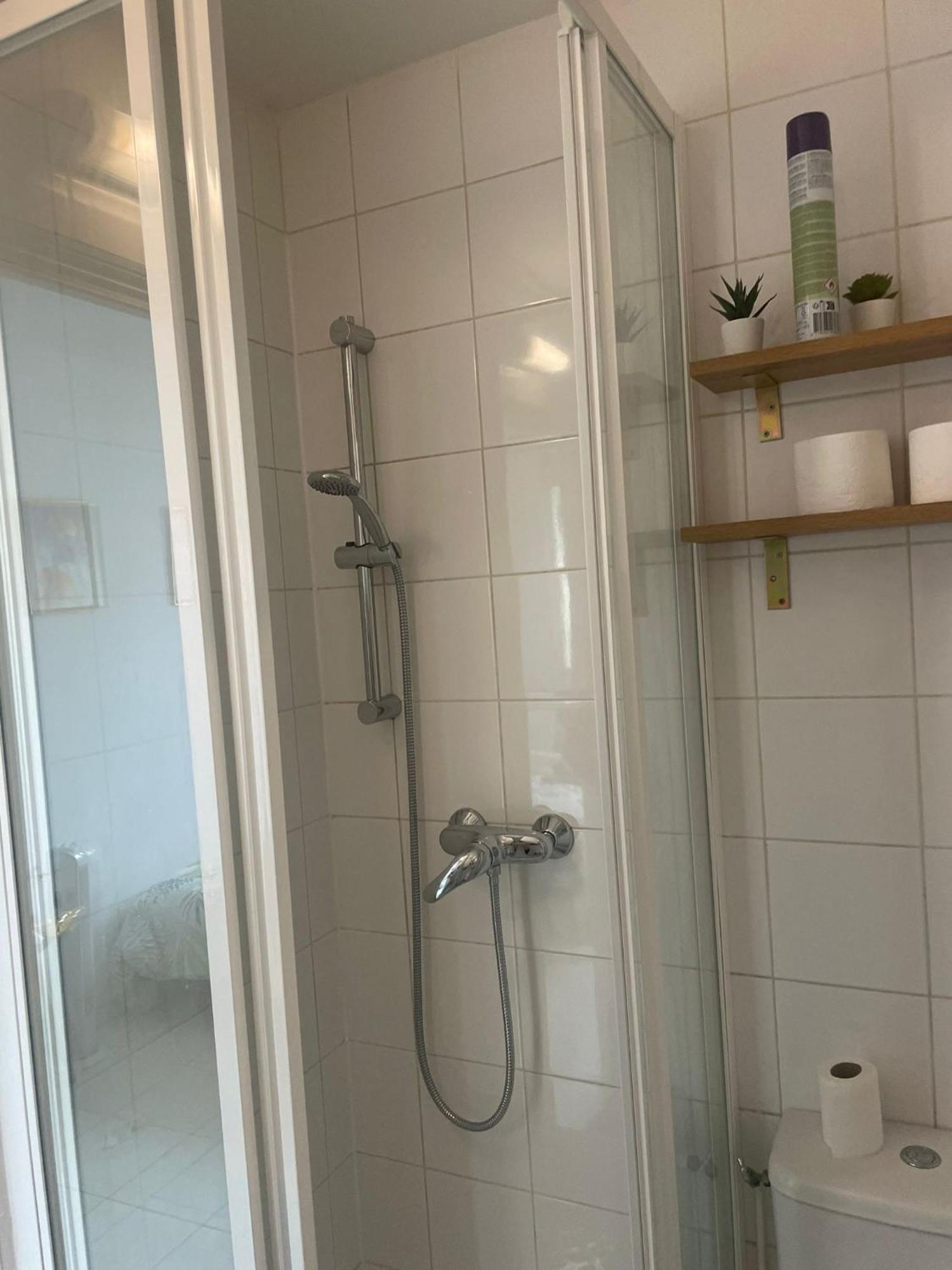 Beau Studio A 30Min De Paris Apartment Бобини Екстериор снимка